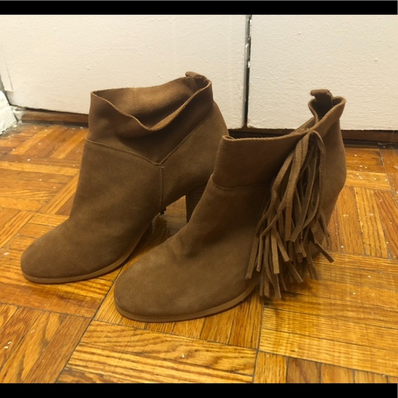 Great Condition Brown Booties with fringe accents - Picture 4 of 7